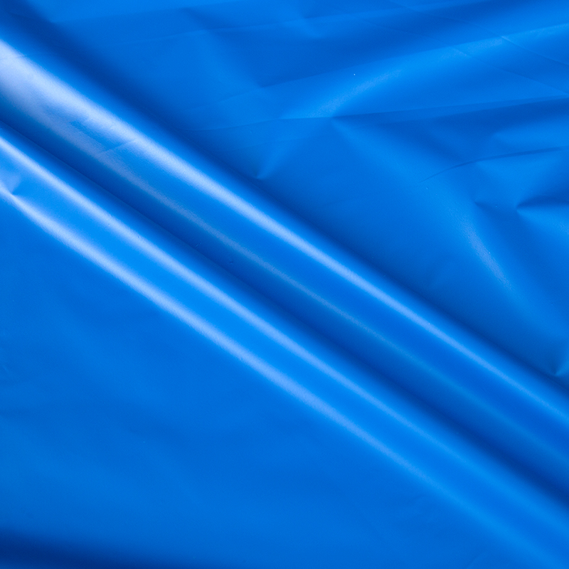 Niski oddychający 2 -warstwowy 100% zaciemniający film TPU do zasłony ciemnoniebieski + czarny film zaciemniający